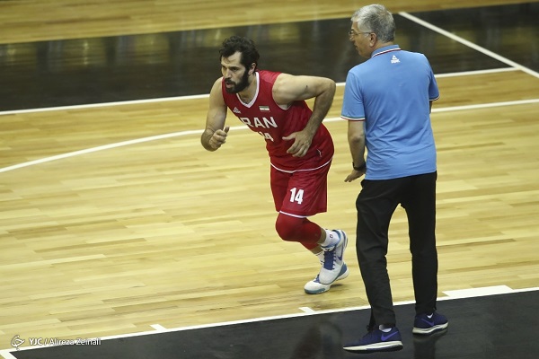 صمد نیکخواه: کسی در کمیته المپیک از بسکتبال دفاع نمی‌کند