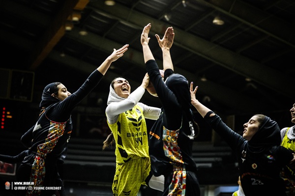 شروع نیم فصل دوم/ برتری نزدیک صدر جدولی‌ها