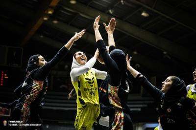 شروع نیم فصل دوم/ برتری نزدیک صدر جدولی‌ها